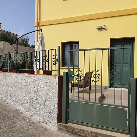 Casa Vacanze - Villa San Pietro Buitenkant foto