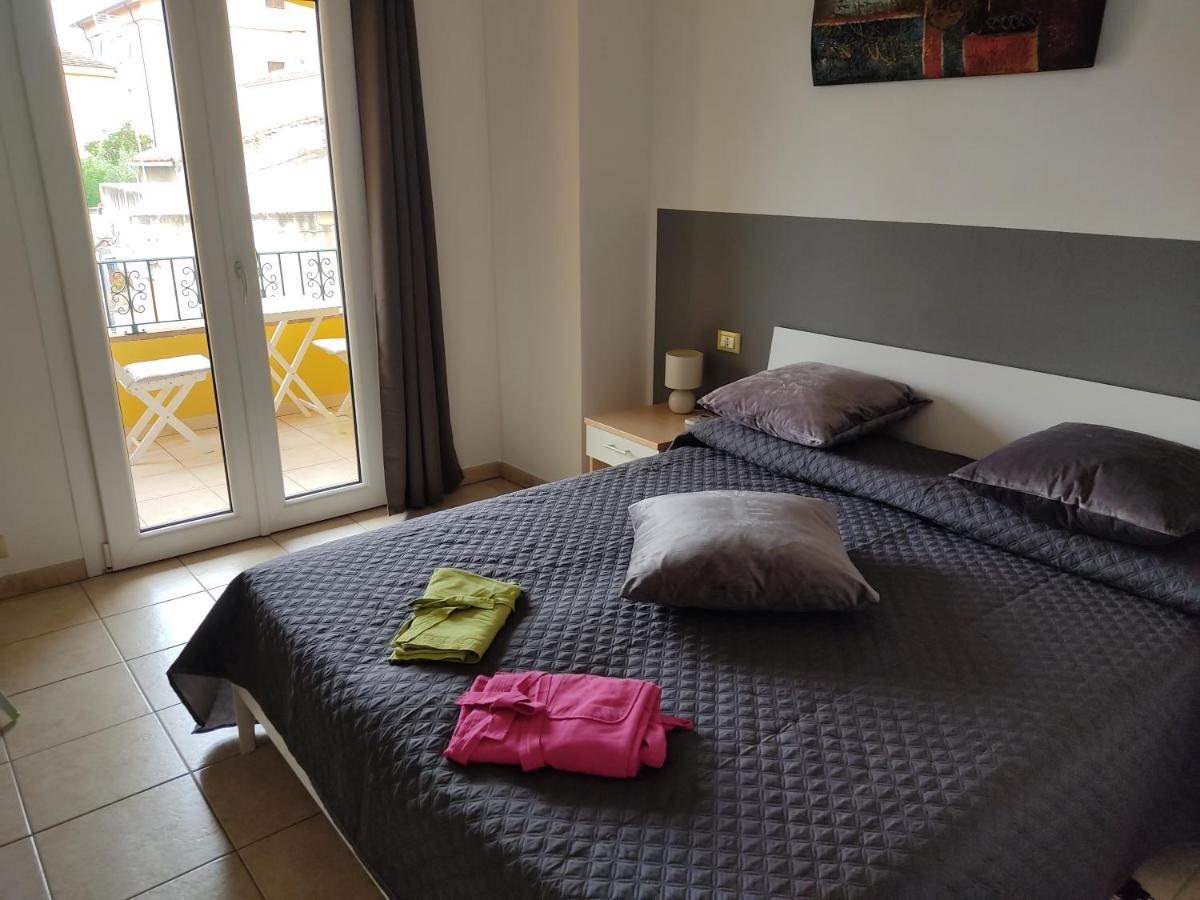 Casa Vacanze - Villa San Pietro Buitenkant foto