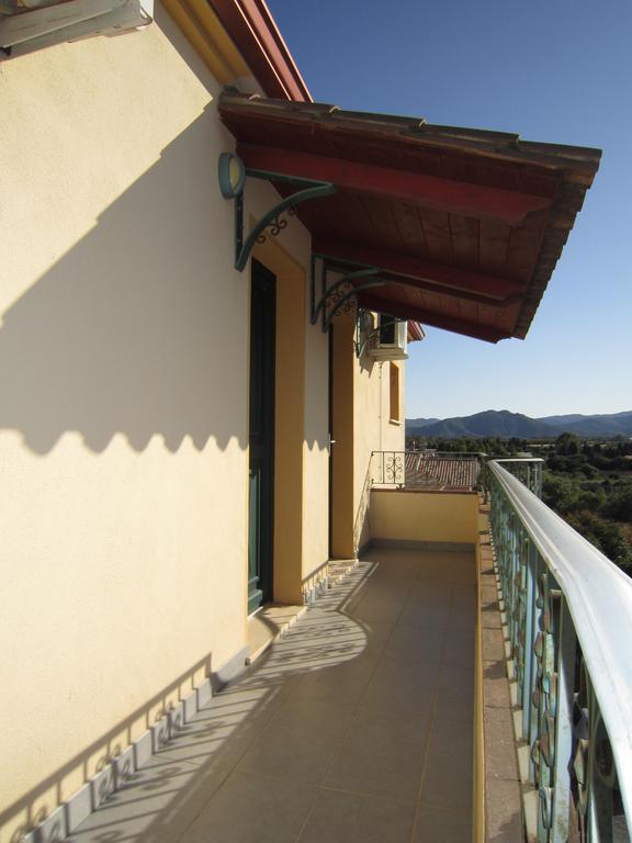 Casa Vacanze - Villa San Pietro Buitenkant foto