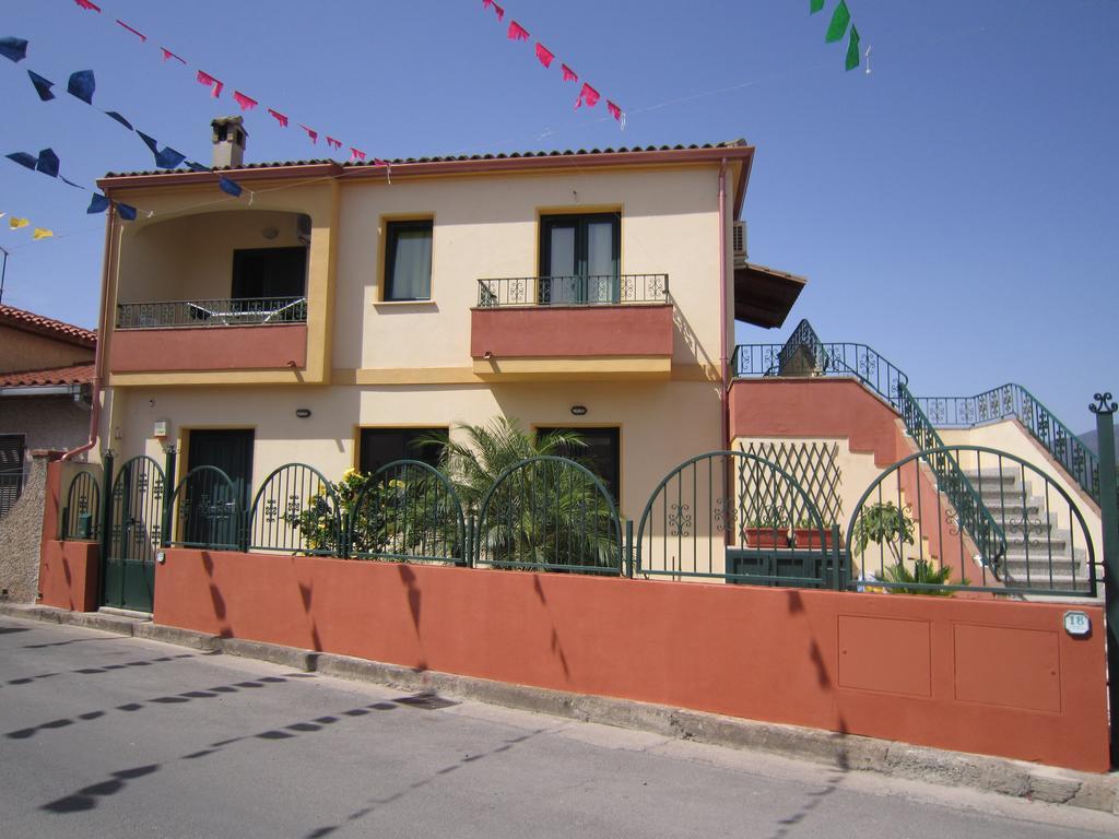 Casa Vacanze - Villa San Pietro Buitenkant foto